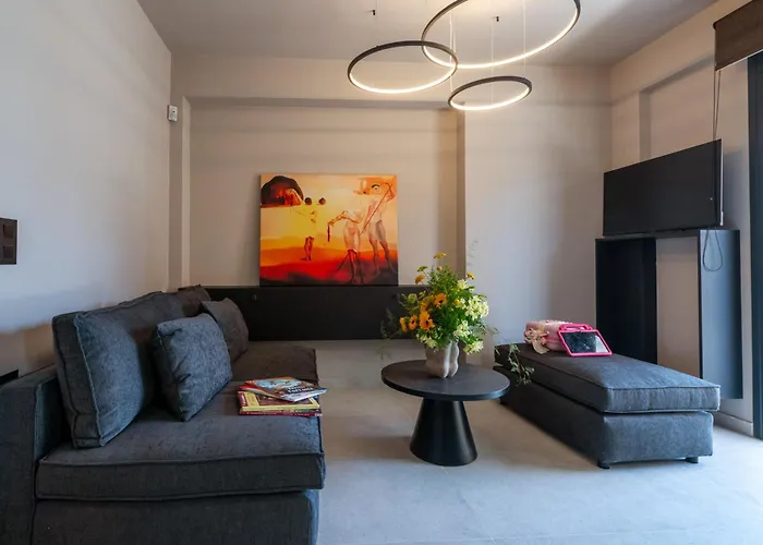 Elaura Luxury Residences Apartment *